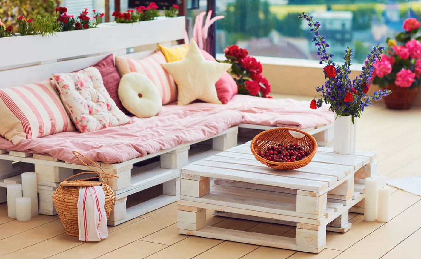 Divanetto con bancali o pallet – Tutorial fai da te